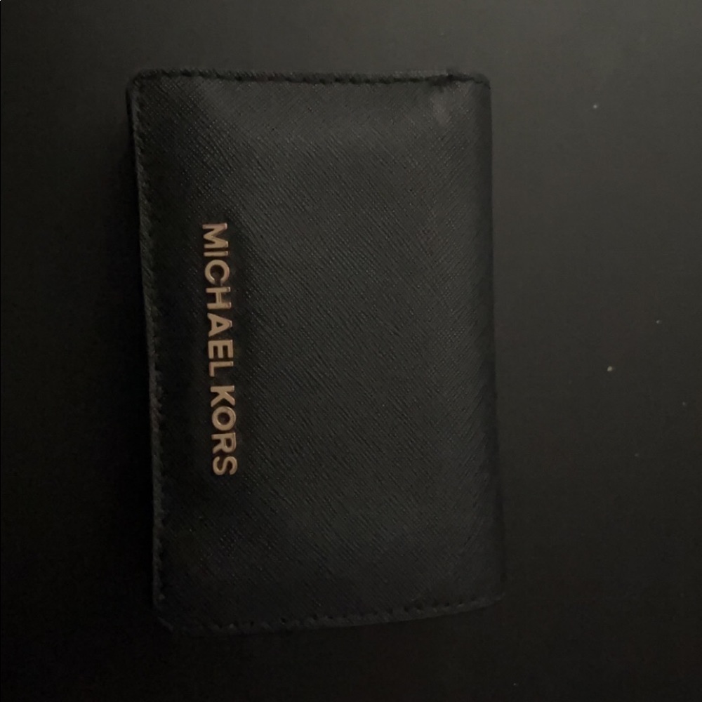 MK wallet - multiple pockets
